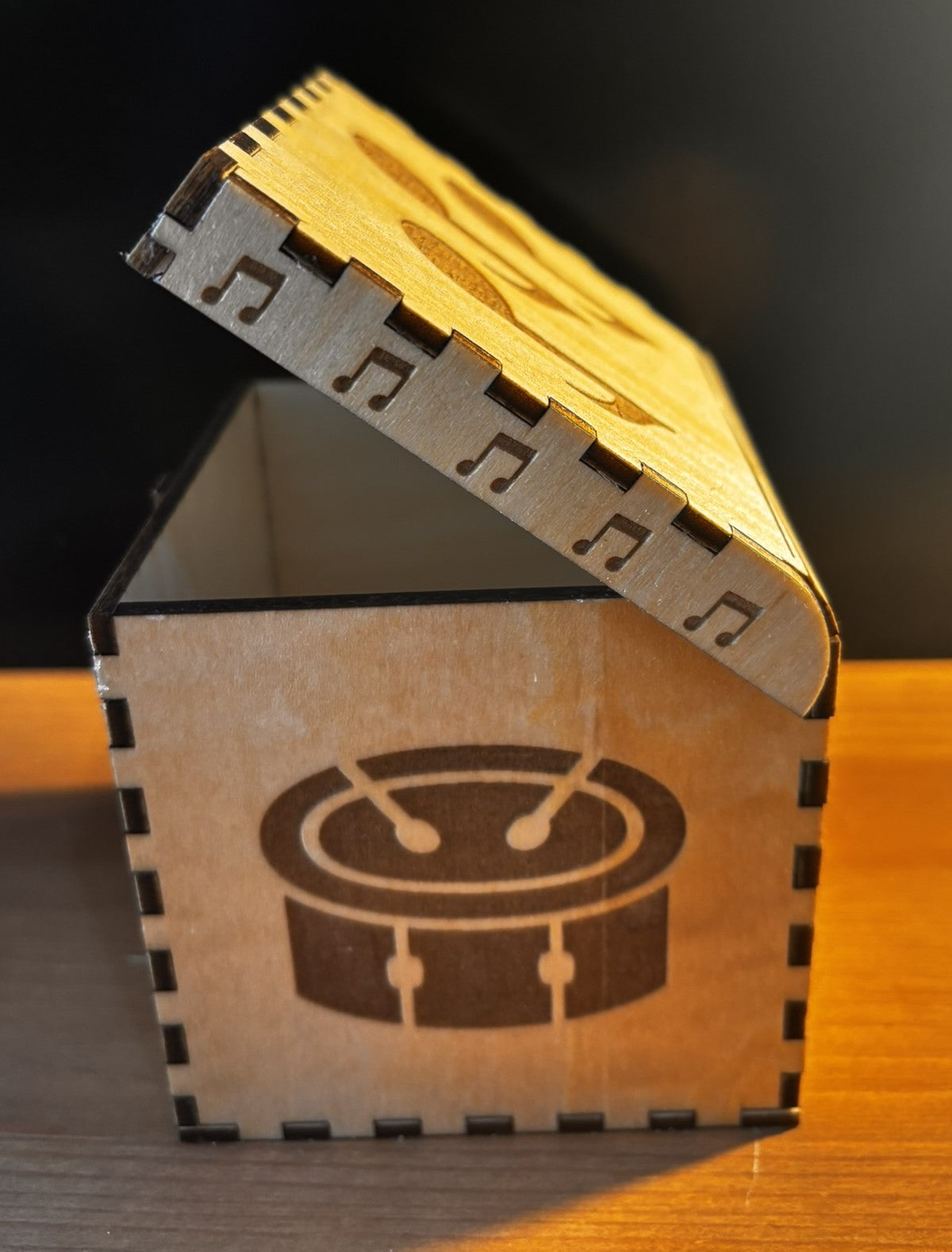 Caja Artesanal Musical Arrelàser