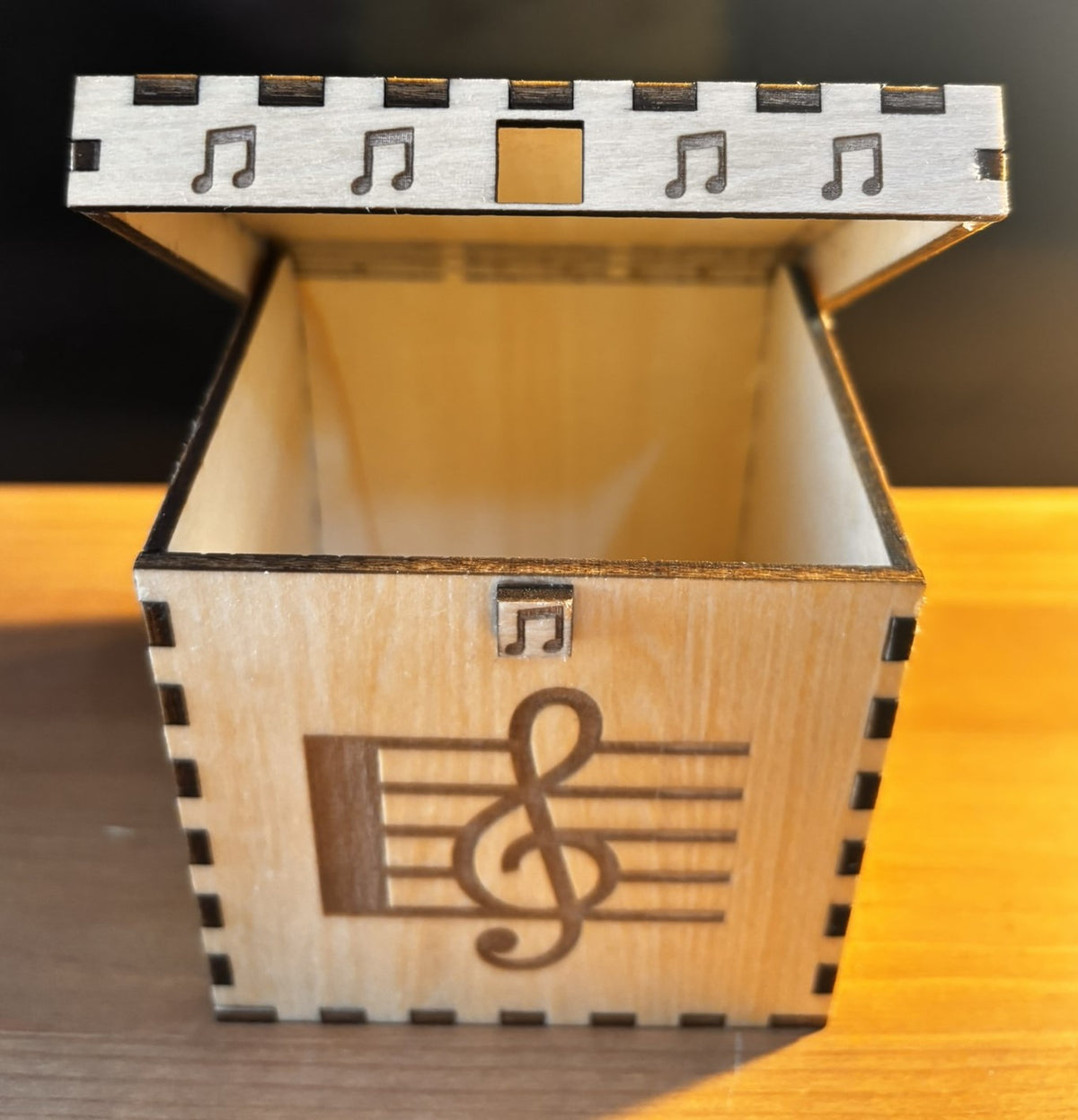 Caja Artesanal Musical Arrelàser