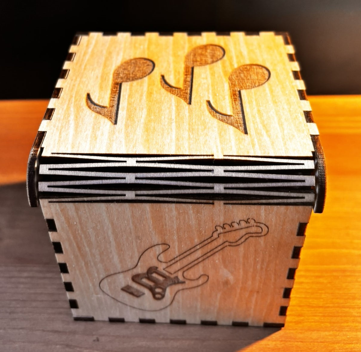Caja Artesanal Musical Arrelàser